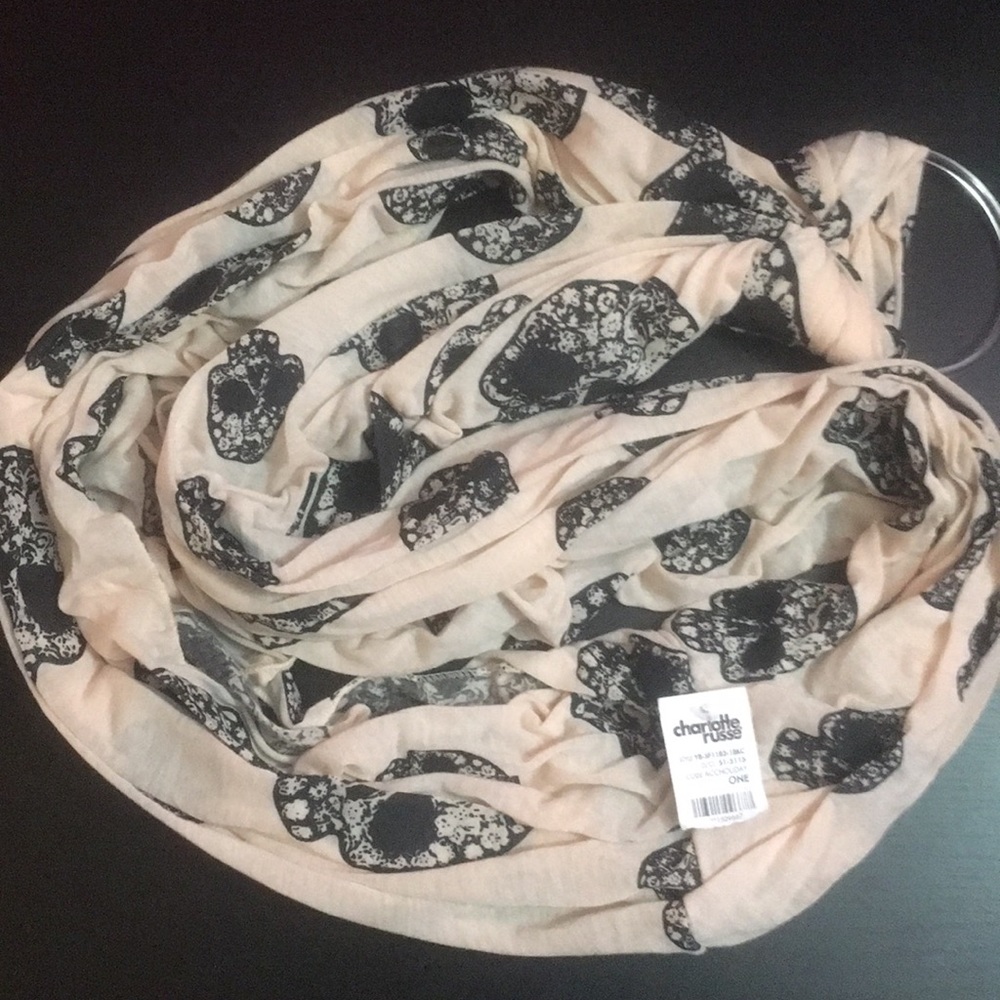 Infinity light pink with skulls scarf
